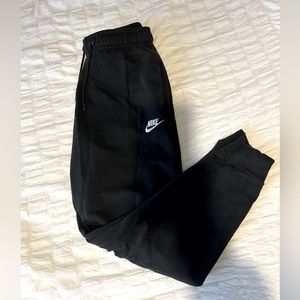 Nike sportswear club fleece pants